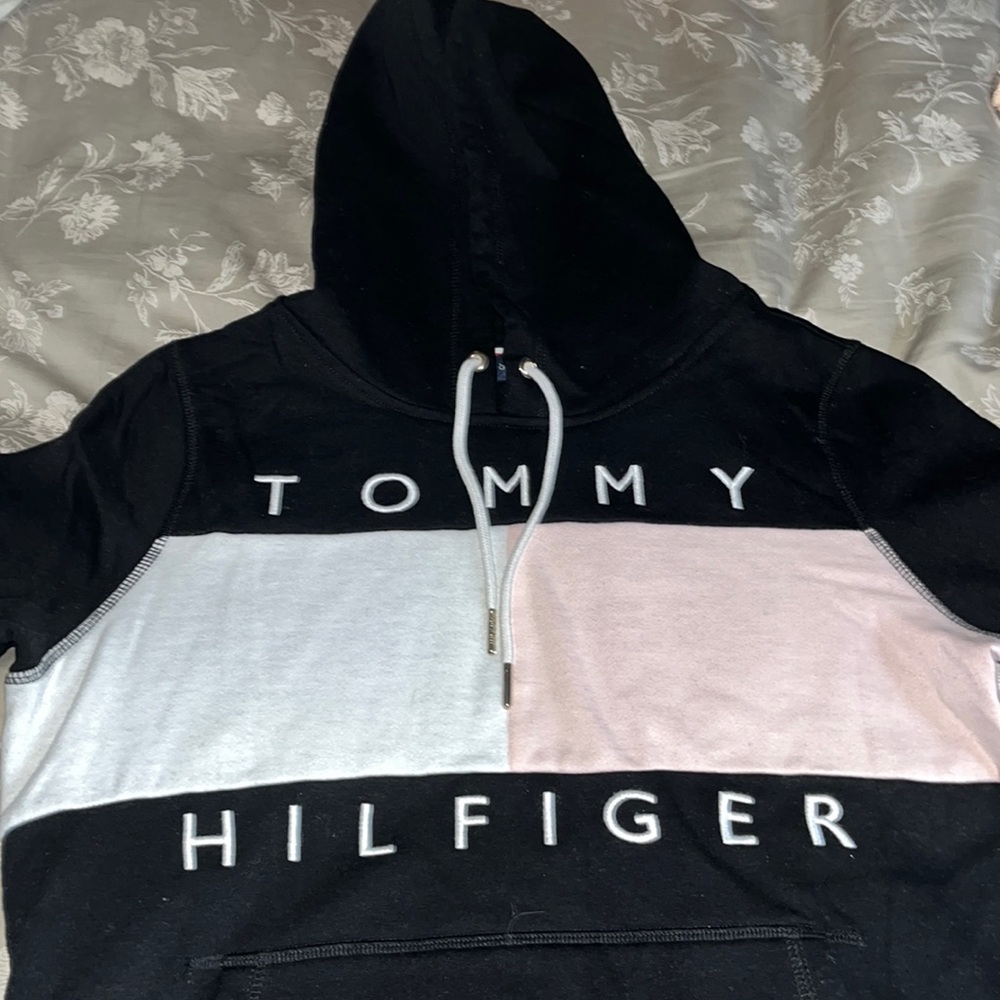tommy hilfiger hoodie